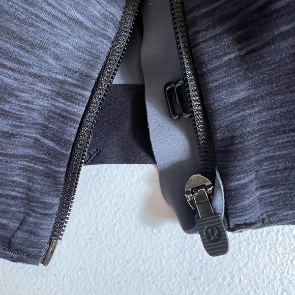 Lululemon Enlite black sport Bra Zip Front Ultralu Soft Size 36D - Picture 5 of 5